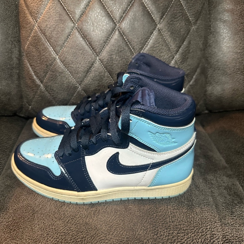 Jordan 1 Wmns “Blue Chill”